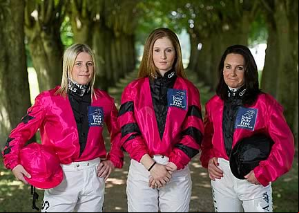 Cathy Gannon, Rosie Napravnik, Lisa Allpress